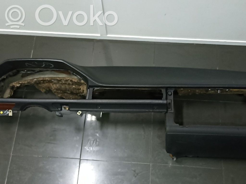 Tableau de bord   1246809187,A1246809187,PRETO9045