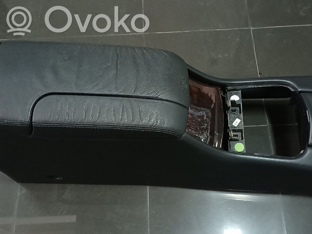 Podłokietnik tunelu środkowego   2206800250,A2206800250,DEFEITOMARCADO
