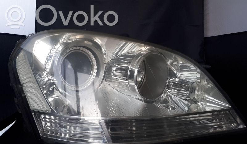 Mercedes-Benz ML W164 Lampa przednia 