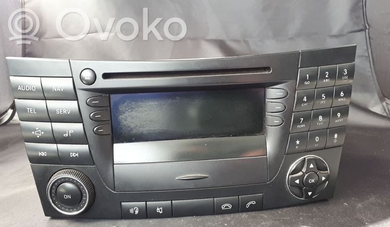 Mercedes-Benz E W211 Unitate principală radio/CD/DVD/GPS 