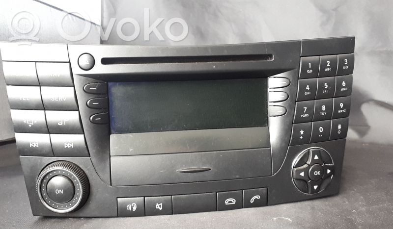 Mercedes-Benz E W211 Unitate principală radio/CD/DVD/GPS 