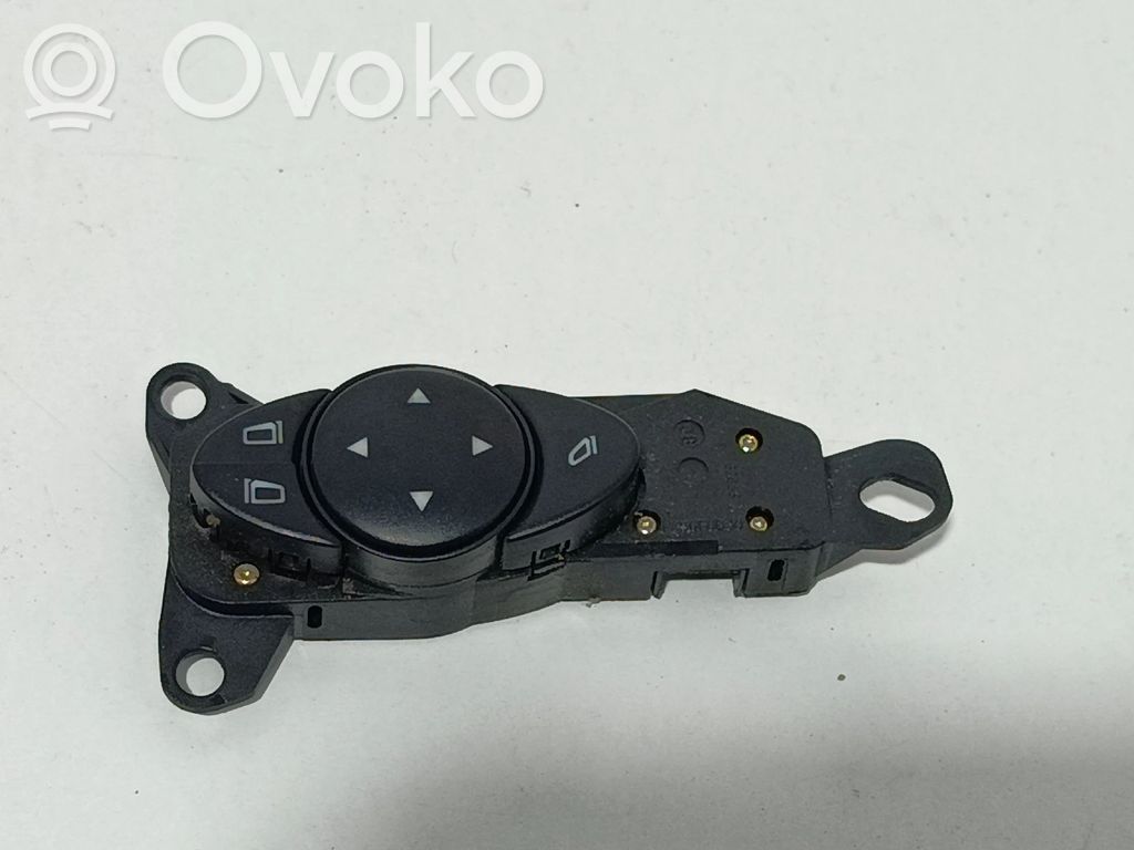 Mercedes-Benz E W211 Wing mirror switch 