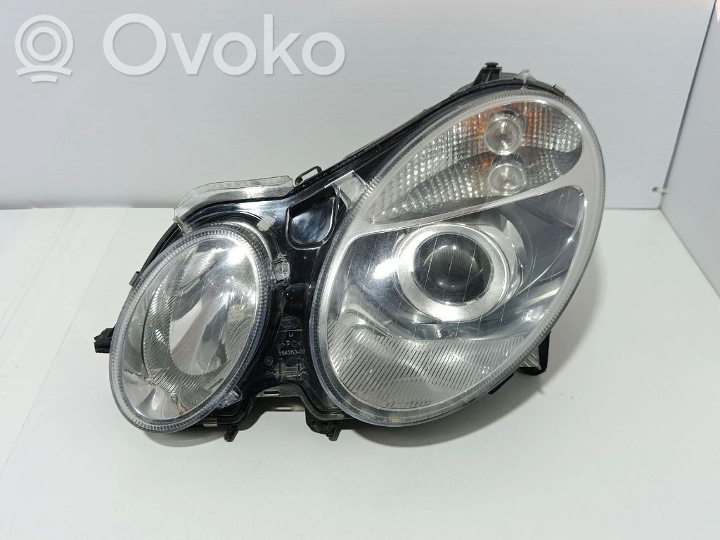 Mercedes-Benz E W211 Lampa przednia 