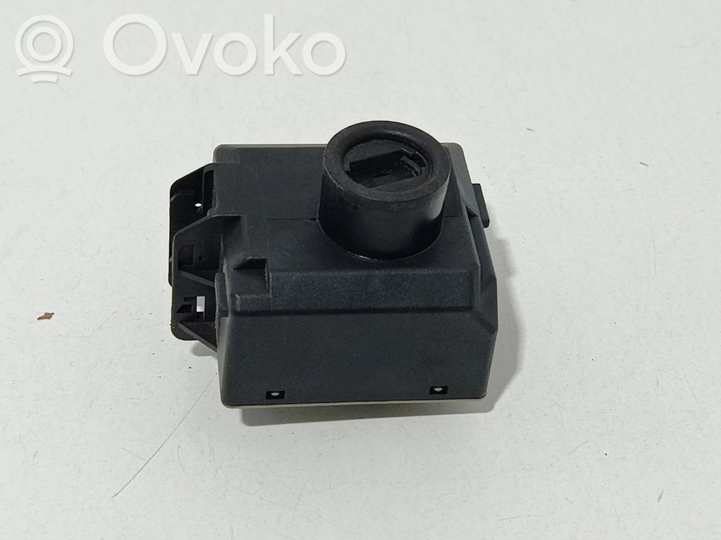 Mercedes-Benz A W176 Engine start stop button switch 