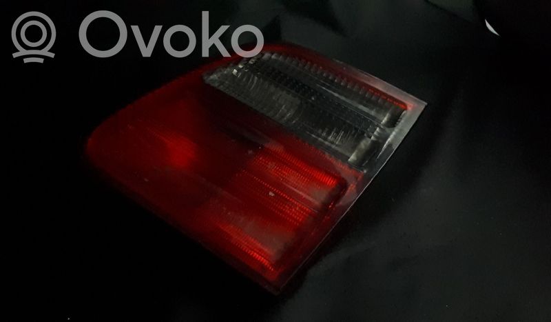 Mercedes-Benz E W210 Lampy tylnej klapy bagażnika 