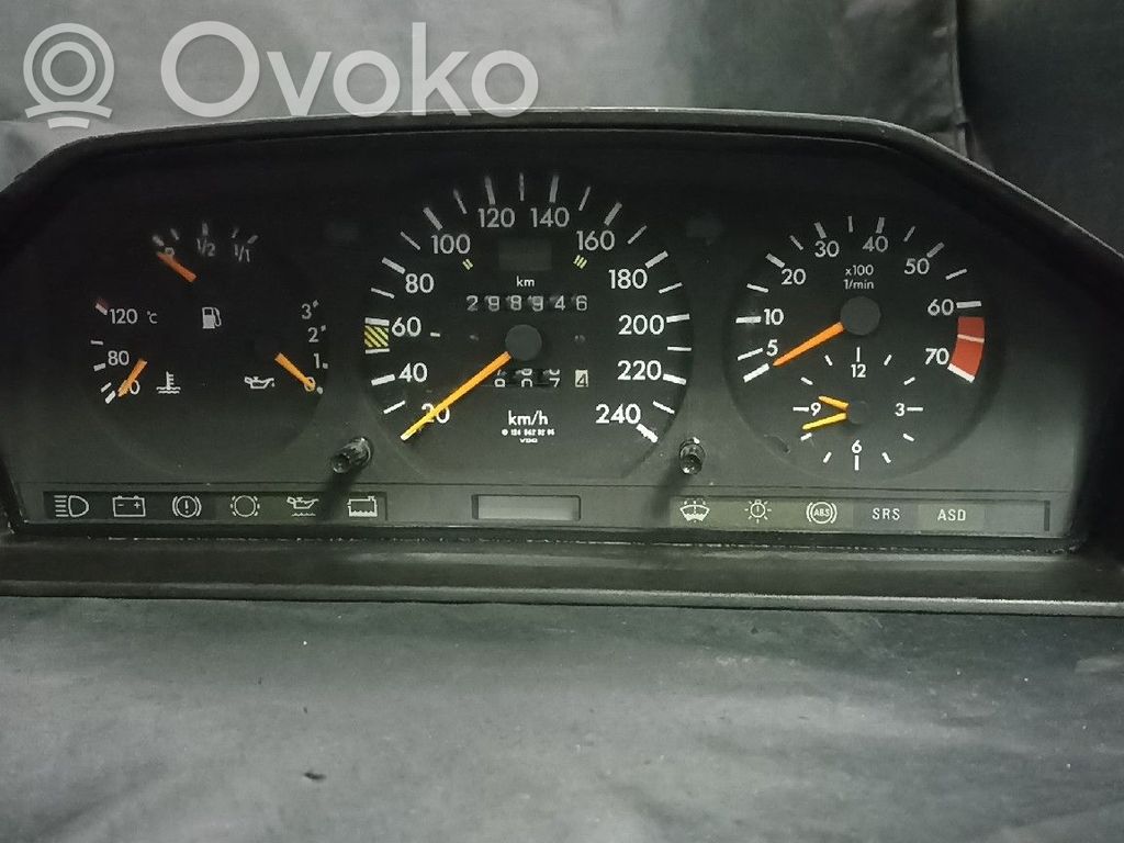 Mercedes-Benz E W124 Speedometer (instrument cluster) 