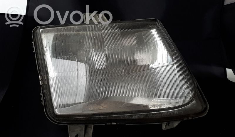 Mercedes-Benz Vito Viano W638 Lampa przednia 