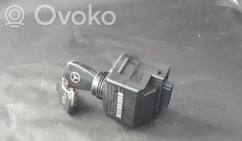 Mercedes-Benz C W203 Przycisk zapłonu Start / Stop 