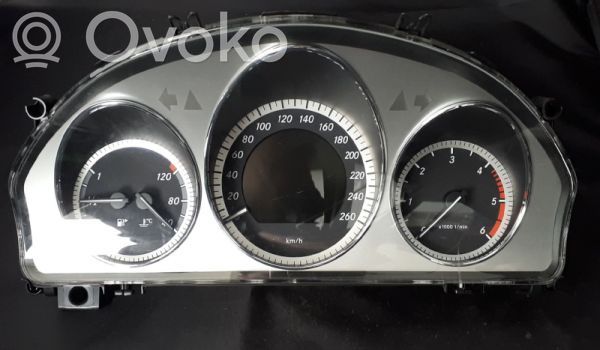 Mercedes-Benz C W204 Vitezometru (grup de instrumente) 