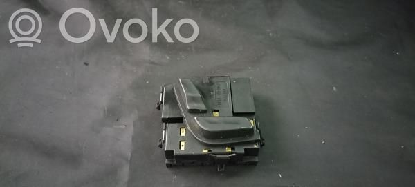 Mercedes-Benz E W212 Seat control switch 