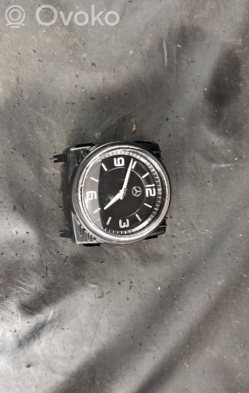 Mercedes-Benz C W205 Reloj 