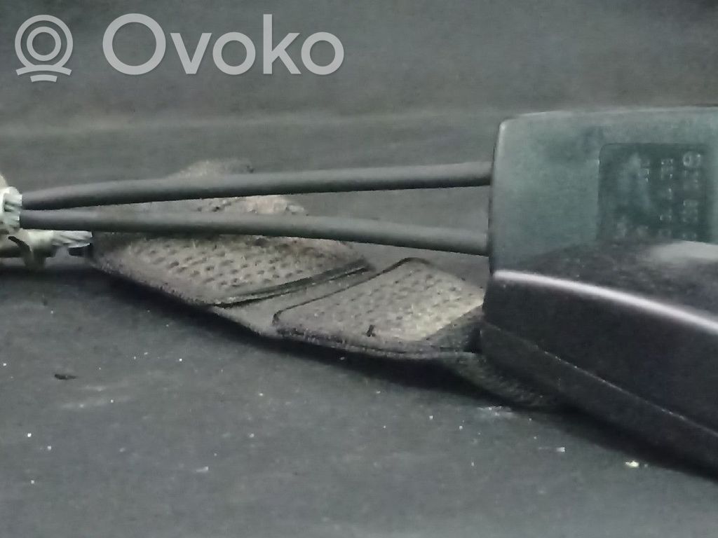 Mercedes-Benz E W210 Rear seatbelt buckle 