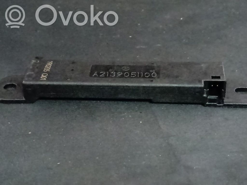 Mercedes-Benz C W205 Antenos stiprintuvas 