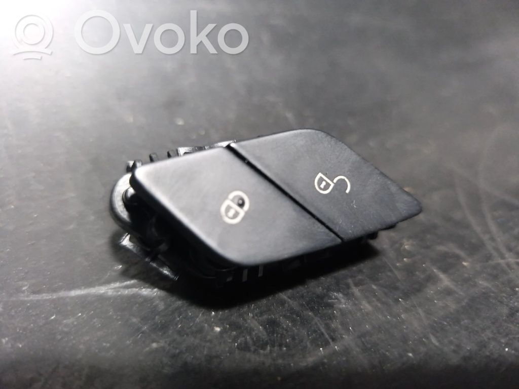 Mercedes-Benz C W205 Central locking switch button 