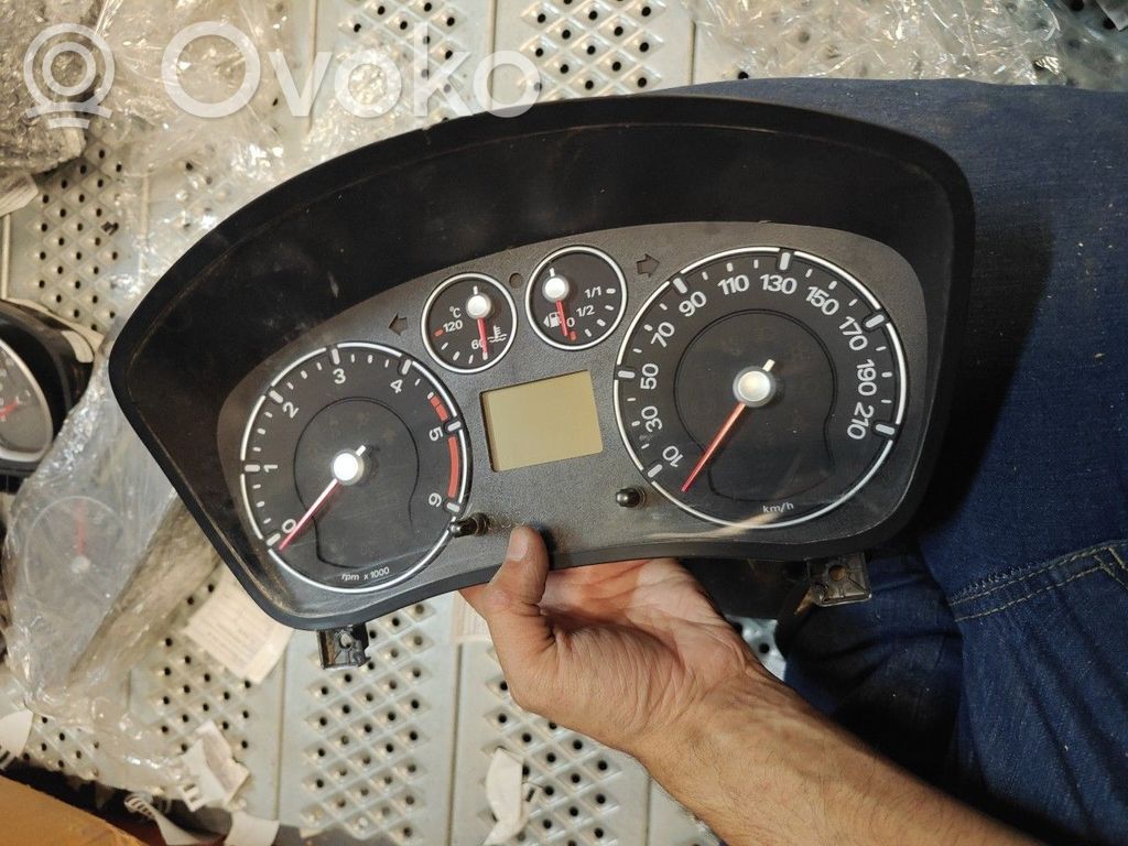 Speedometer (instrument cluster)   6S6T10849CF,VP6S6F10894