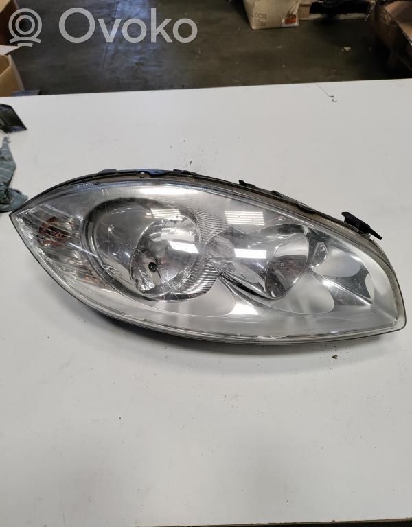 Fiat Linea Lampa przednia 