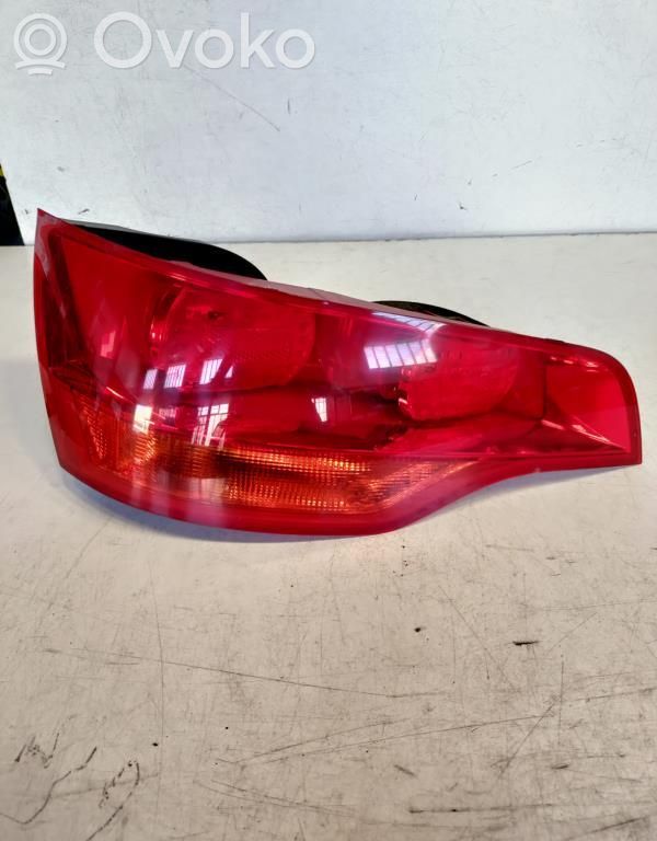 Audi Q7 4L Lampy tylnej klapy bagażnika 