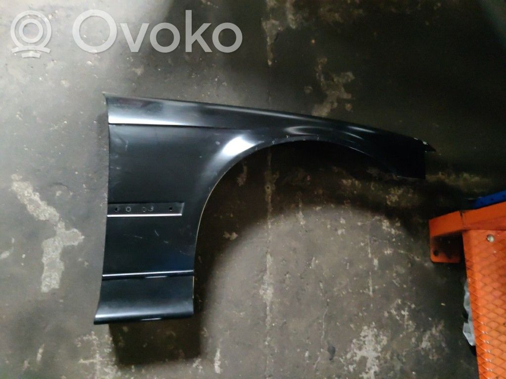 BMW 3 E36 Sparnas 