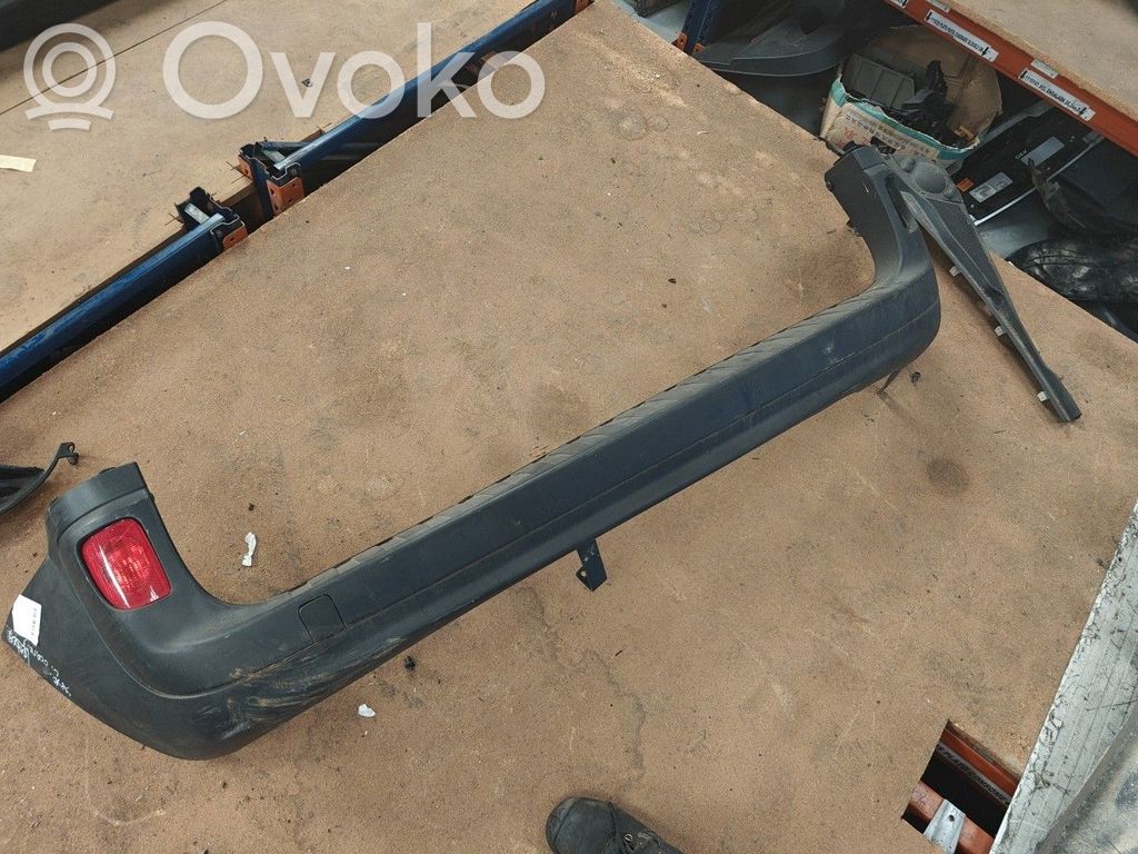 Parachoques   8200436722,RENAULTKANGOO2010,RISCOS