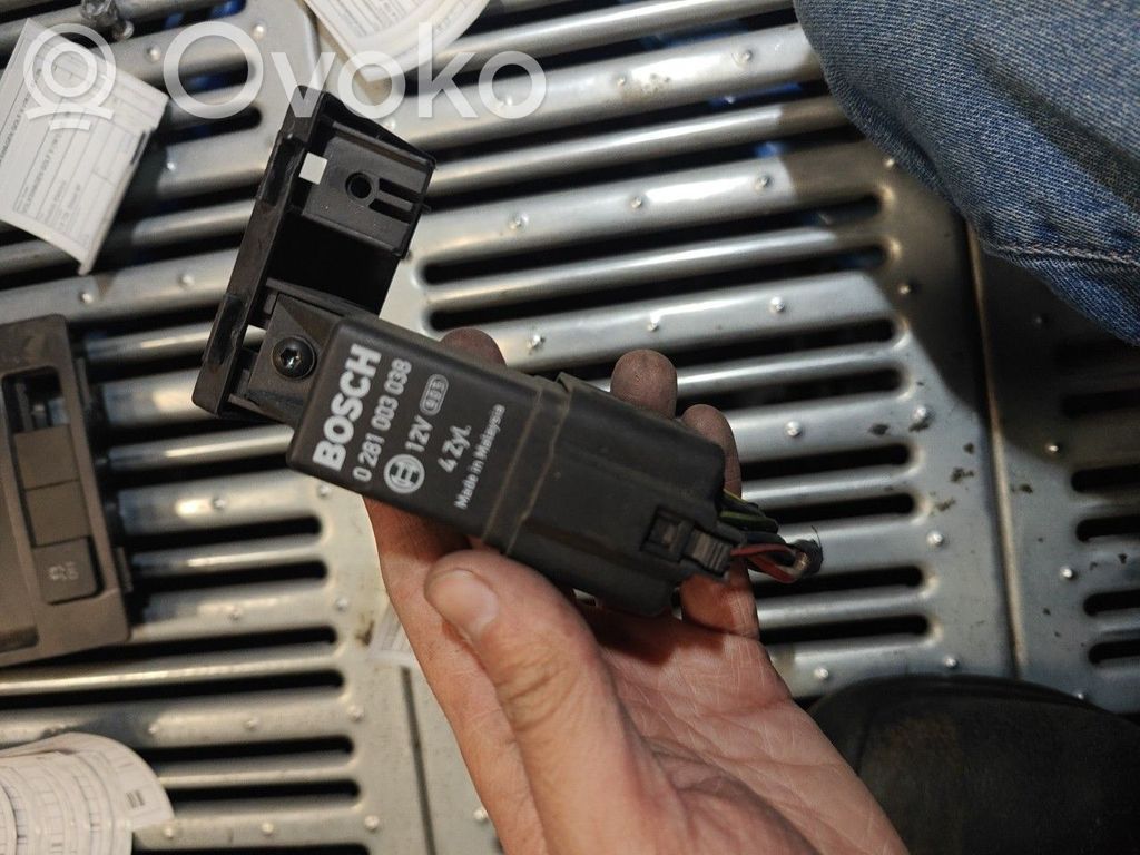 Sonstige Steuergeräte / Module   0281003038BOSCH,BOSCH,SEATSKODAVWAUDI