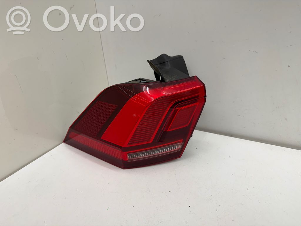 Volkswagen Tiguan Lampa tylna 