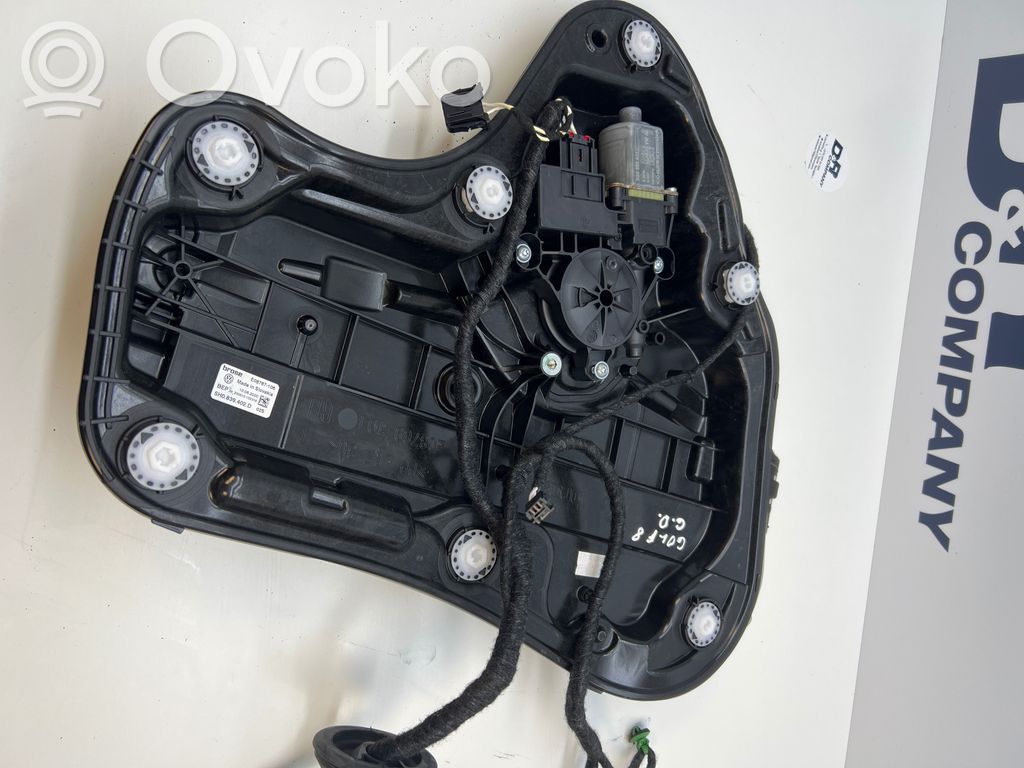 Volkswagen Golf VIII Motorino alzacristalli della portiera posteriore 
