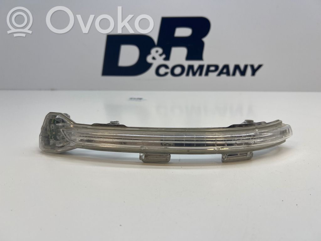 Volkswagen Golf VII Mirror indicator light 