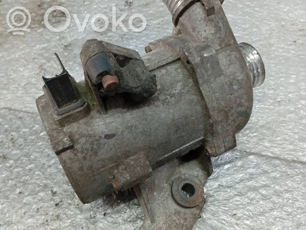 Водяной насос   30445331