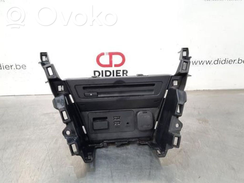 Mazda CX-3 Radio/CD/DVD/GPS head unit 