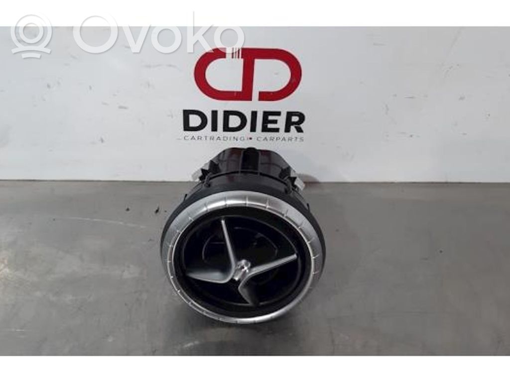 Mercedes-Benz CLA C117 X117 W117 Dysze / Kratki środkowego nawiewu deski rozdzielczej