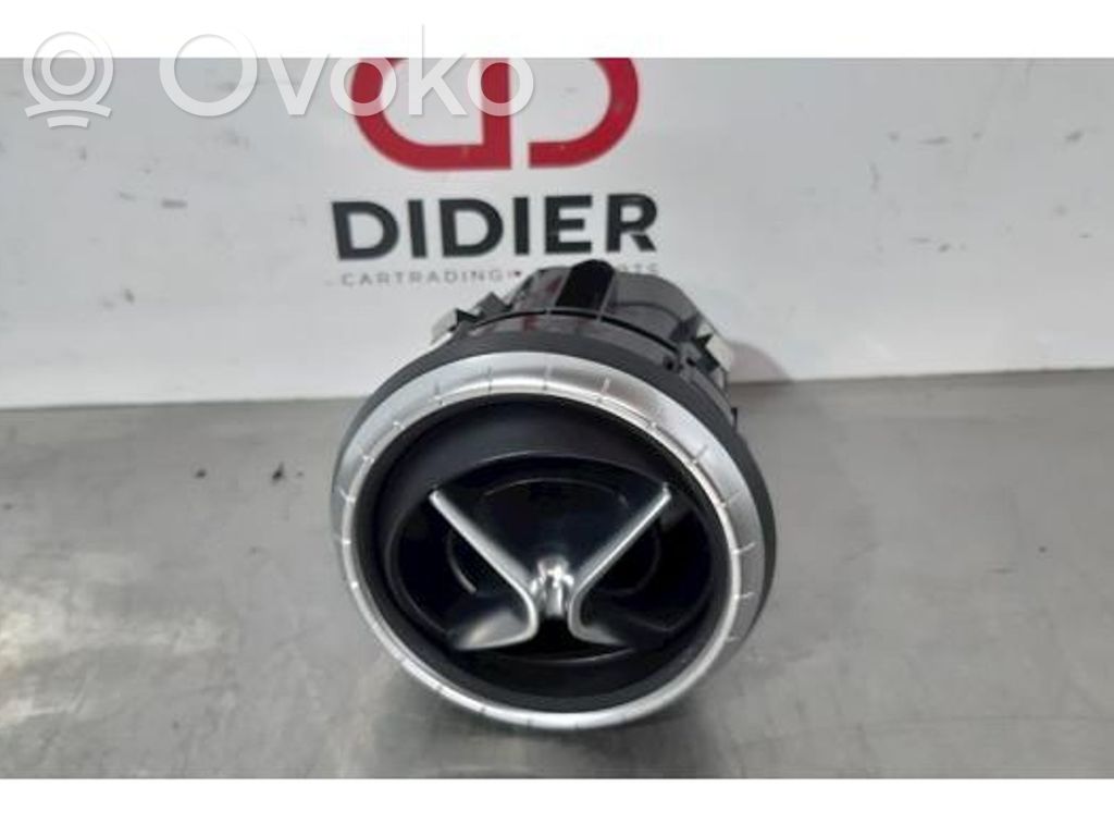 Dysze / Kratki środkowego nawiewu deski rozdzielczej   A1173300554