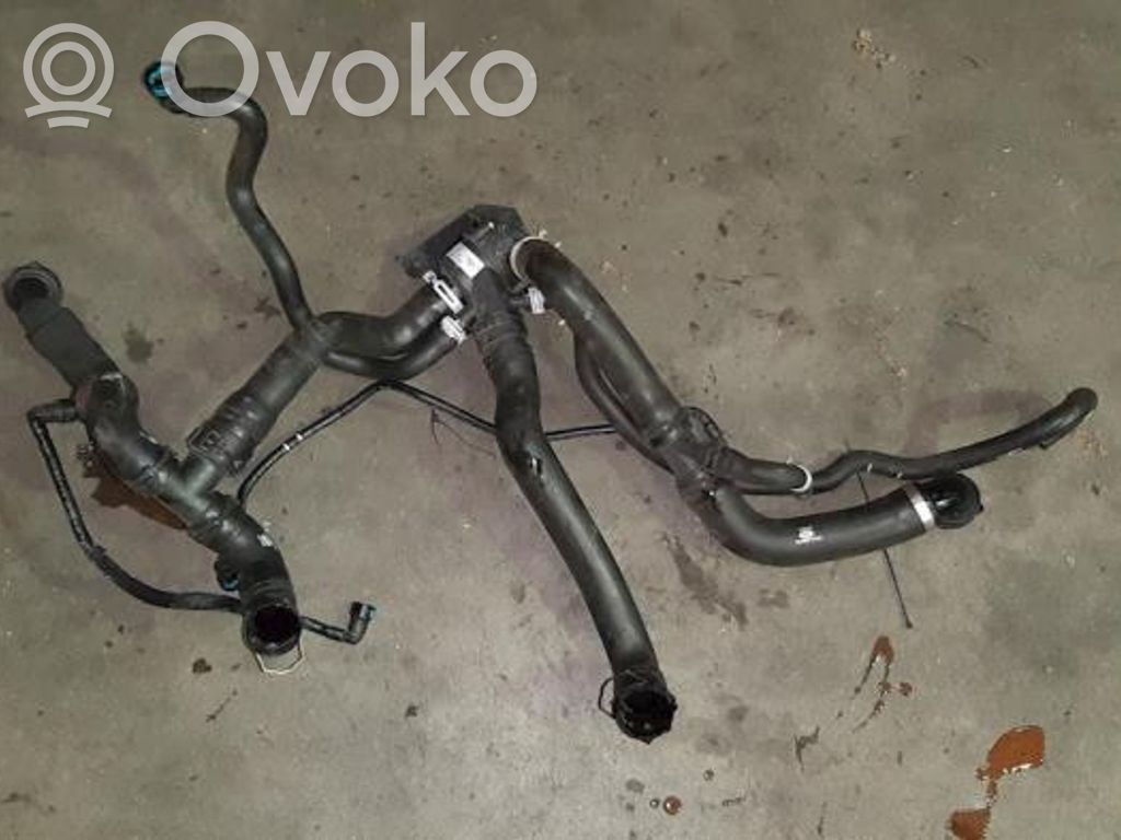 Land Rover Range Rover Sport L494 Tubo flessibile del liquido di raffreddamento del motore 