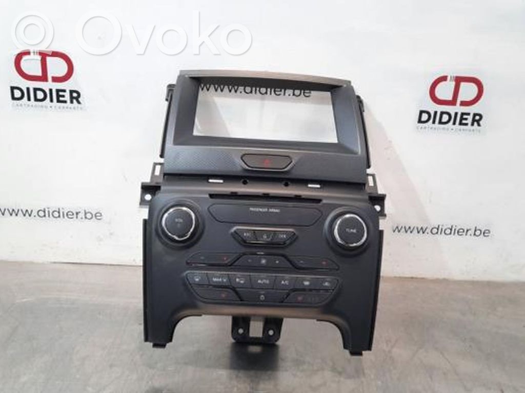 Unidad central de control multimedia   EB3T18E245,2306714,2306714