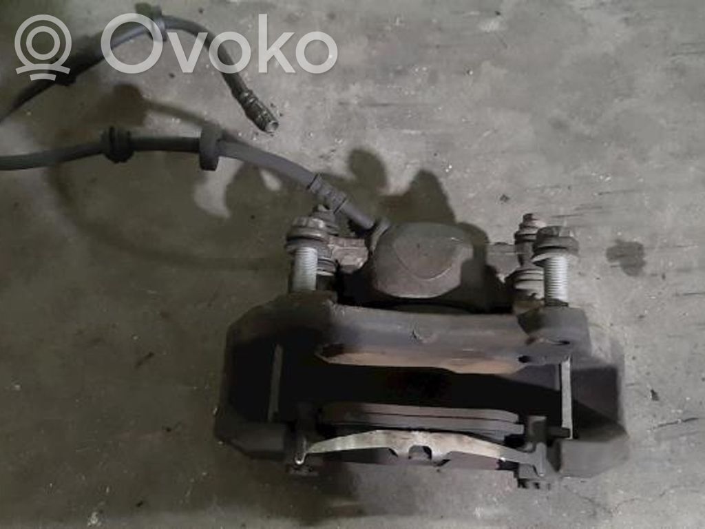 Audi A7 S7 4G Mocowanie przedniego zacisku hamulca 