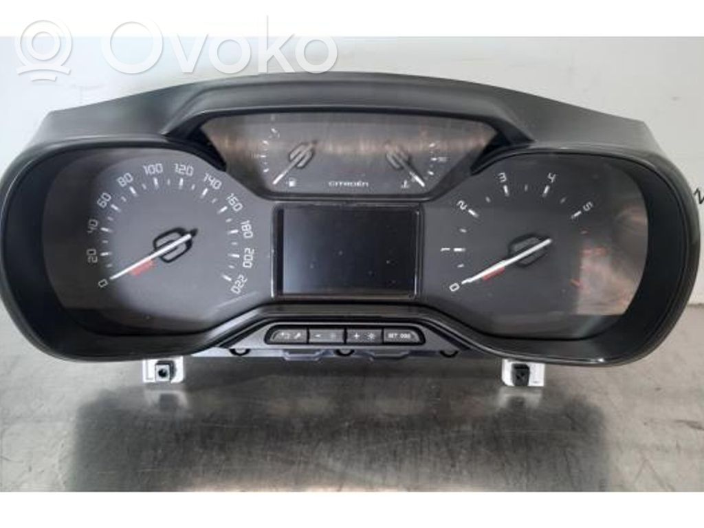 Geschwindigkeitsmesser Cockpit   9832140580