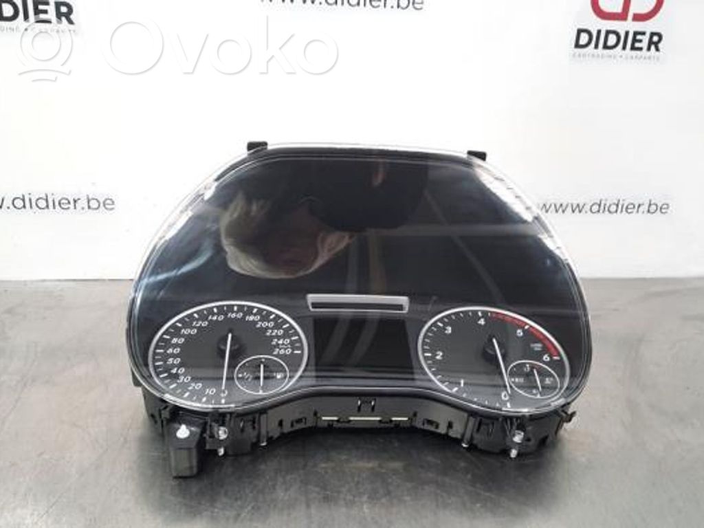Mercedes-Benz B W246 W242 Vitezometru (grup de instrumente) 