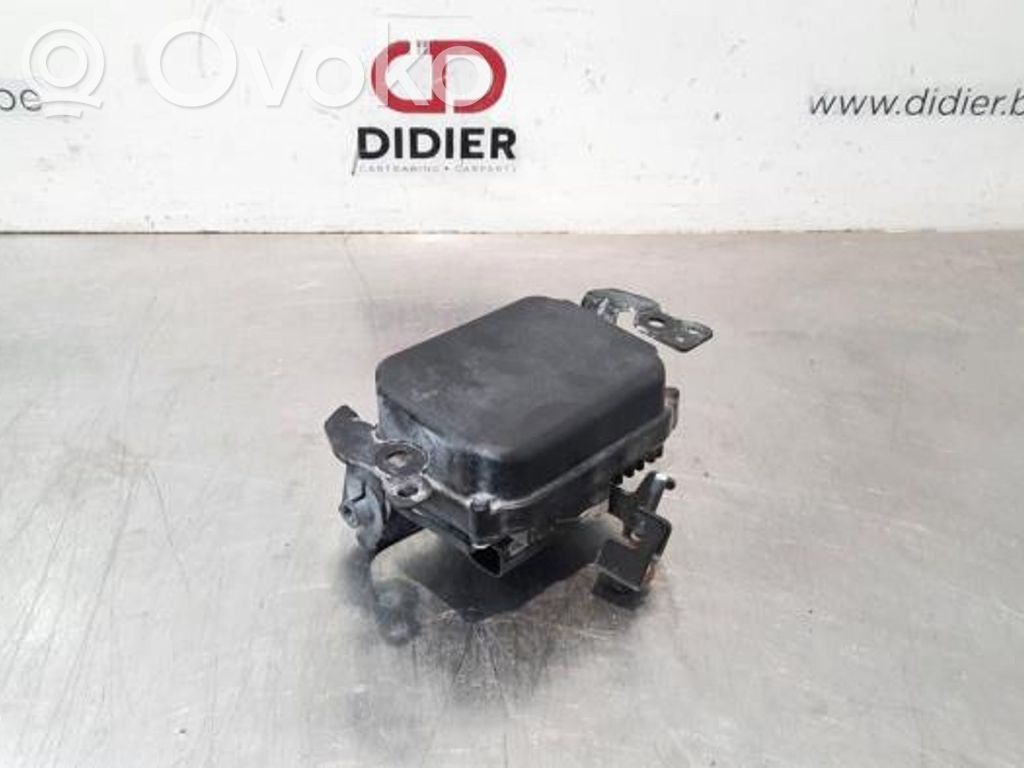 Toyota RAV 4 (XA40) Sensor de radar Distronic 