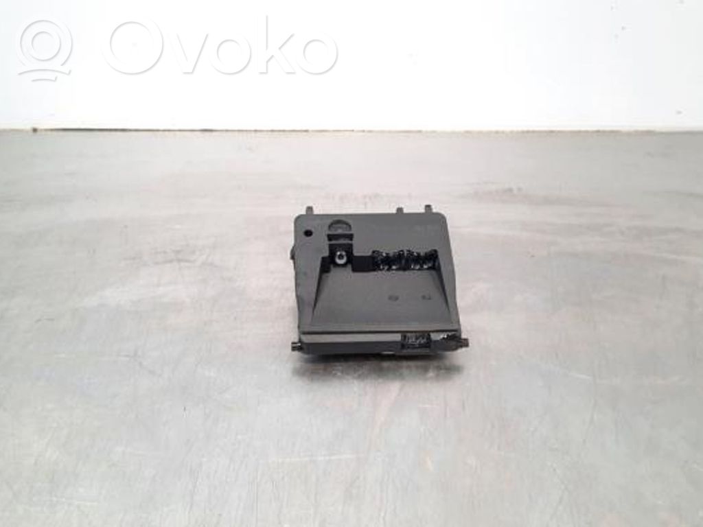 Mitsubishi Eclipse Cross Windshield/windscreen camera 