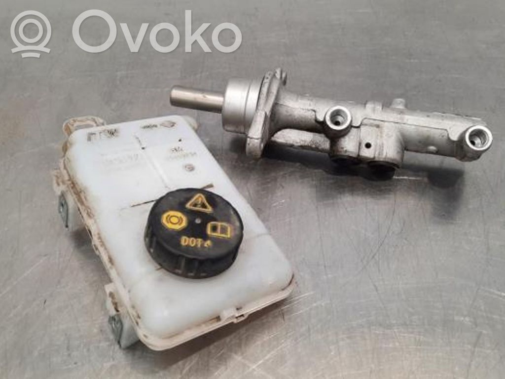 Opel Vivaro Główny cylinder hamulca