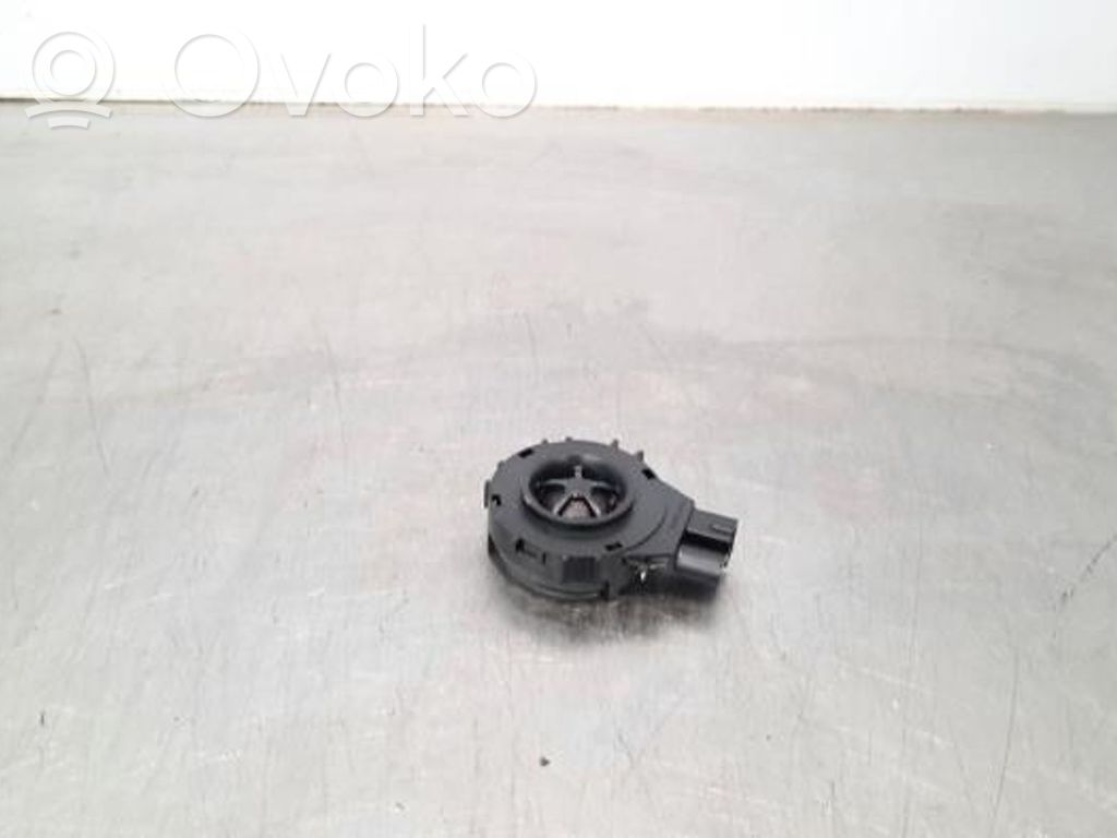 Altavoz de la puerta delantera   83A035399