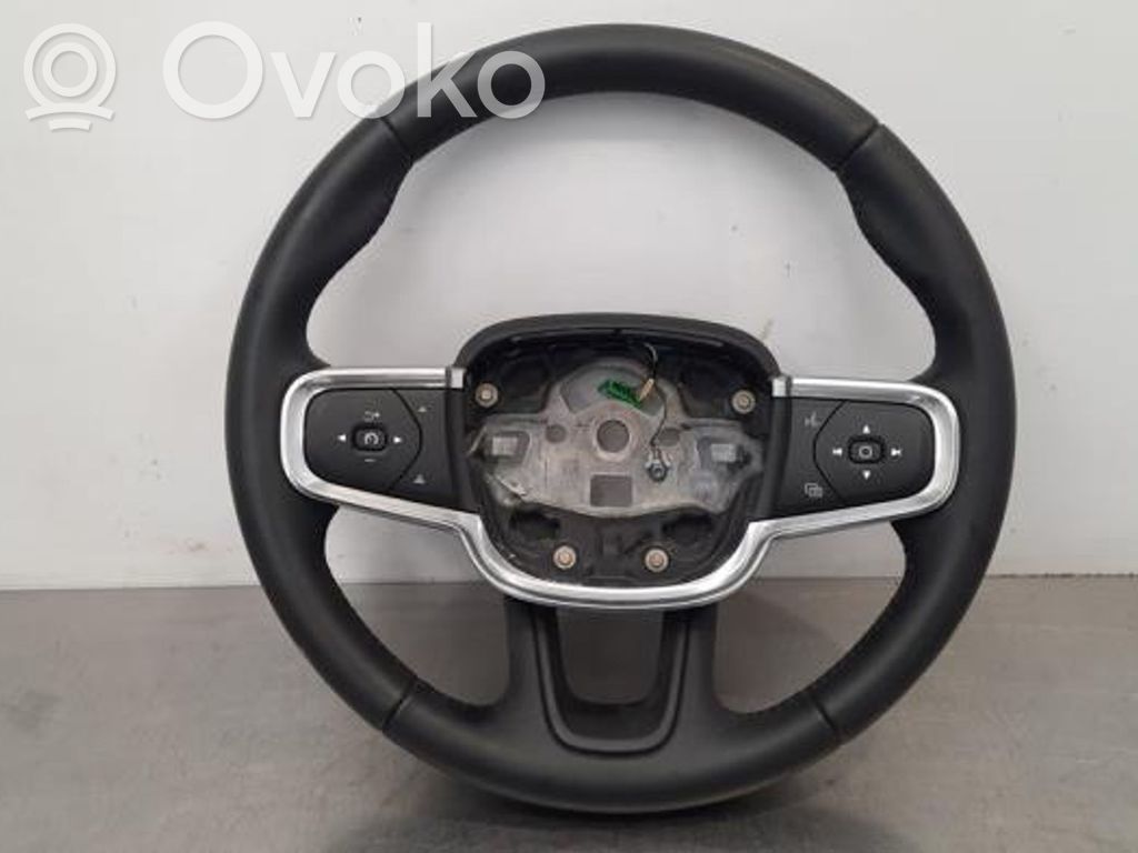 Volvo XC40 Ohjauspyörä 