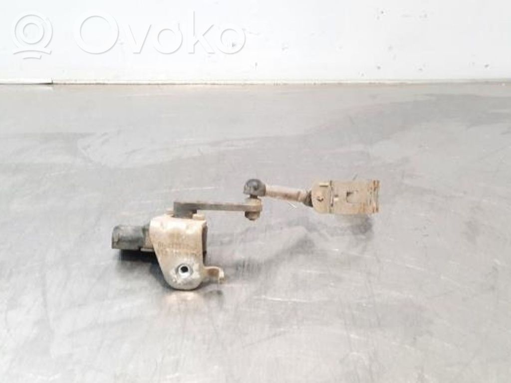 BMW i3 Front height sensor lever 