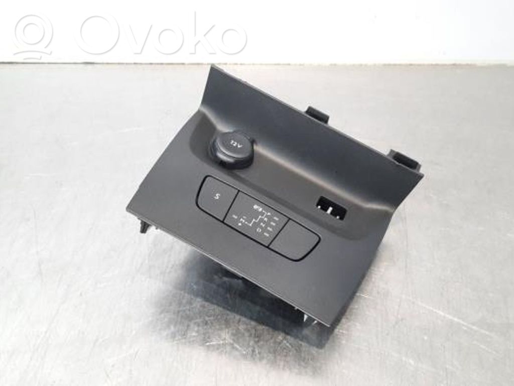 Citroen C3 12 V Socket (front) 