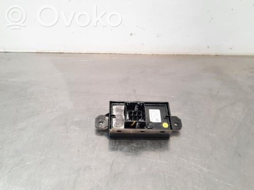 Citroen DS7 Crossback Antenna control unit 