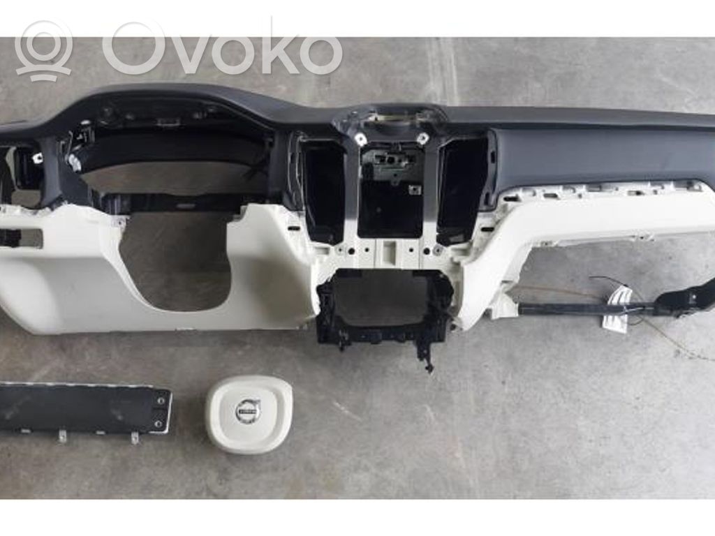 Volvo XC60 Set planșă bord cu airbag 
