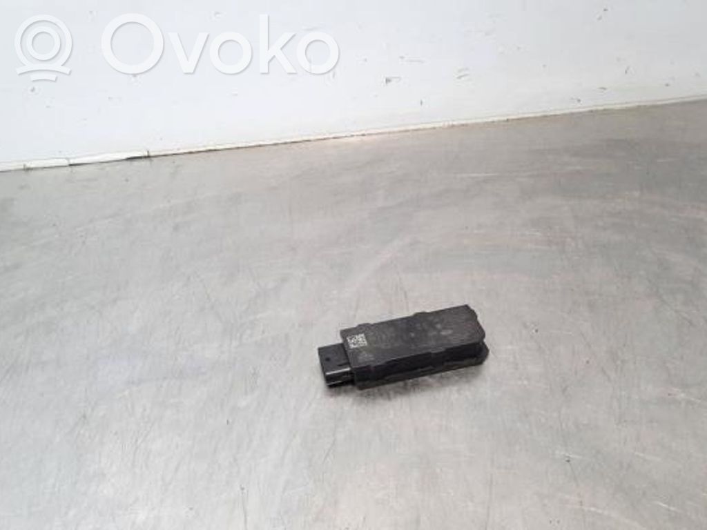 Keyless system antenna   5WA962133D,5WA962133D