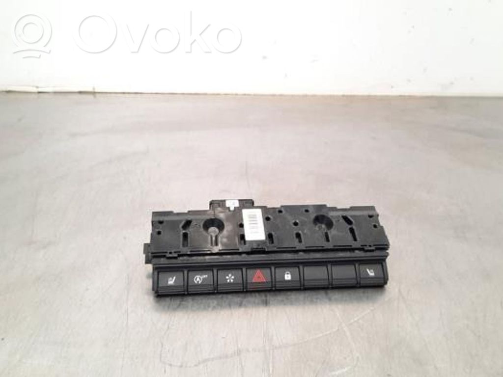 Renault Clio V Hazard light switch 