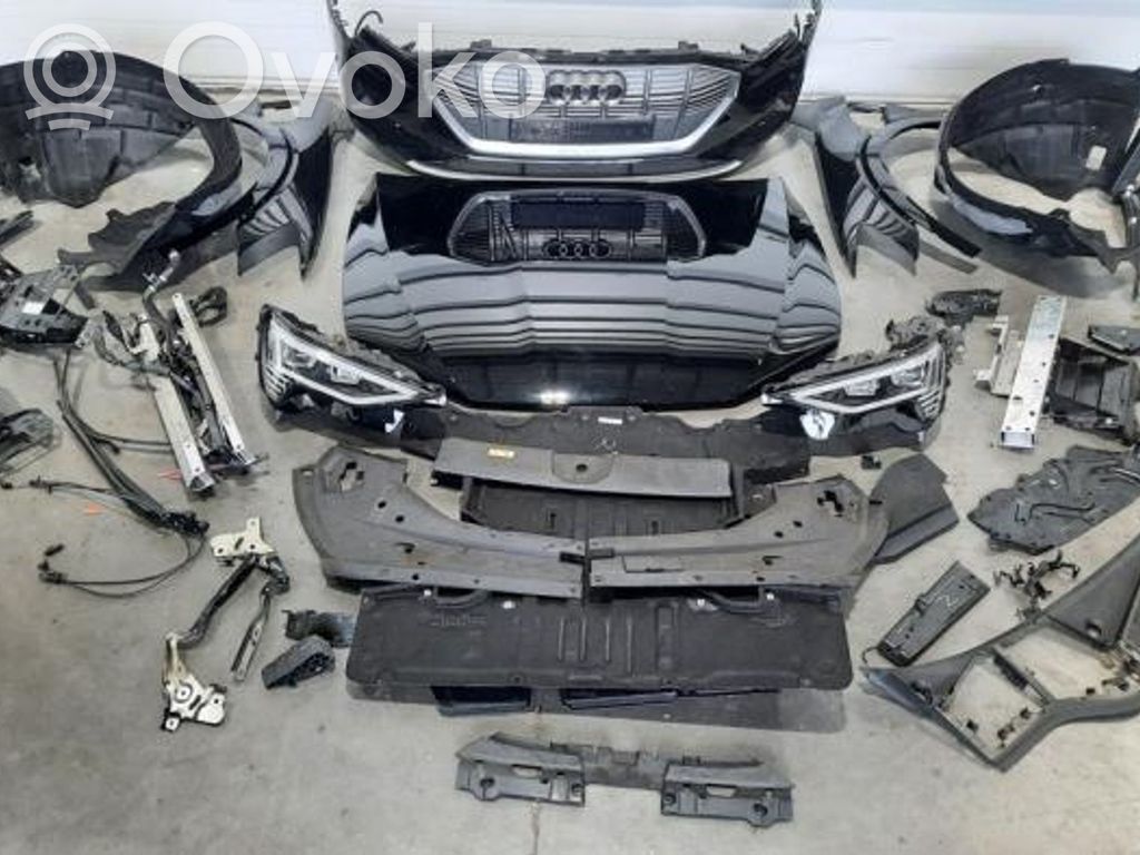 Audi e-tron Front piece kit 