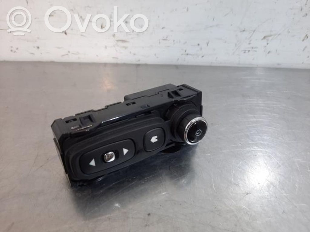 Head unit multimedia control   253B08825R,253B08825R