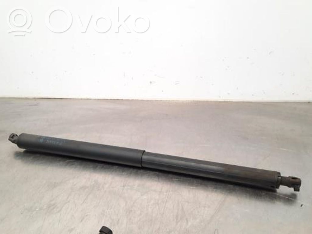 BMW X1 F48 F49 Puntone del portellone posteriore